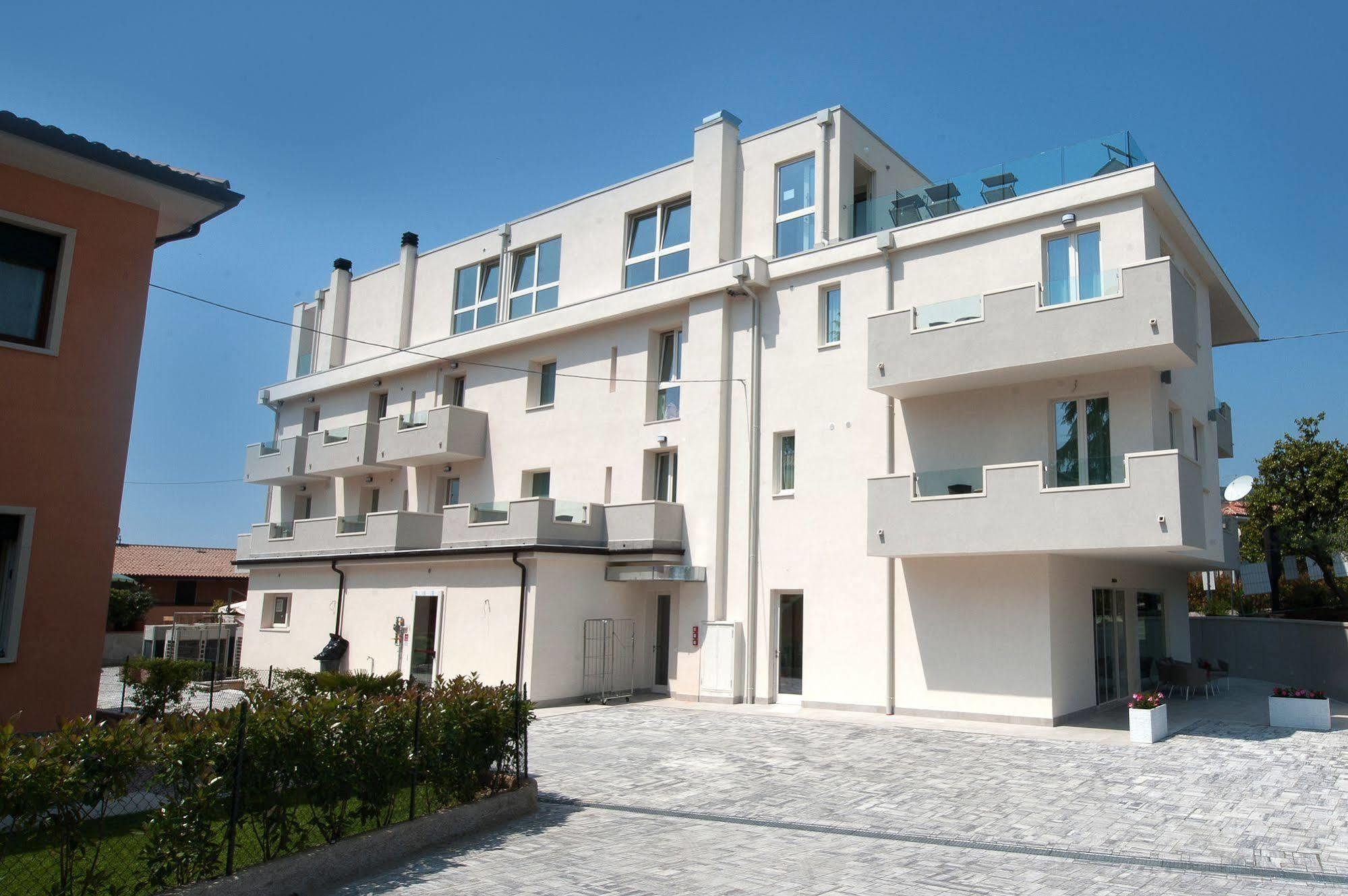 Italia Hotel 4*