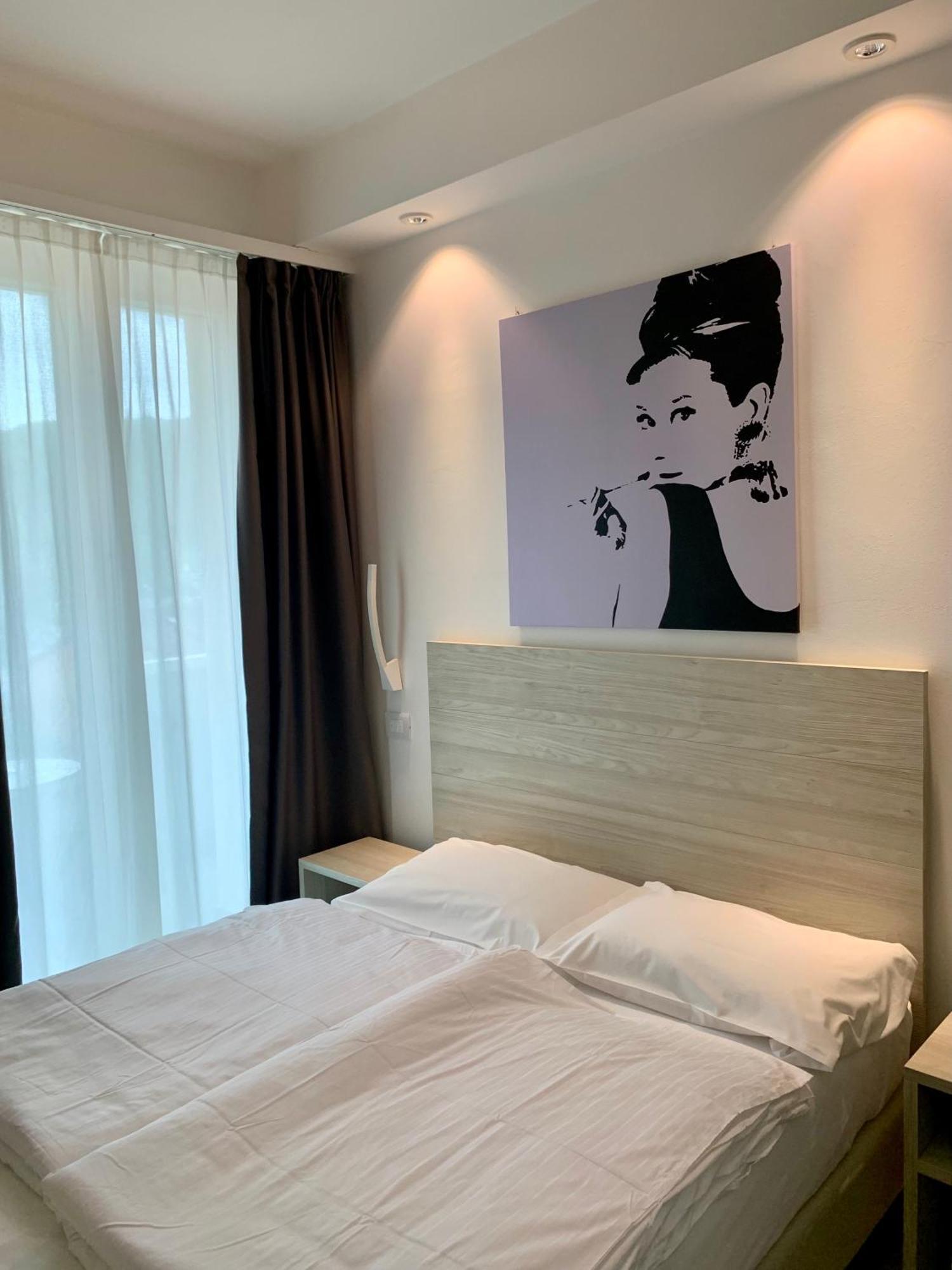 Italia Hotel 4*