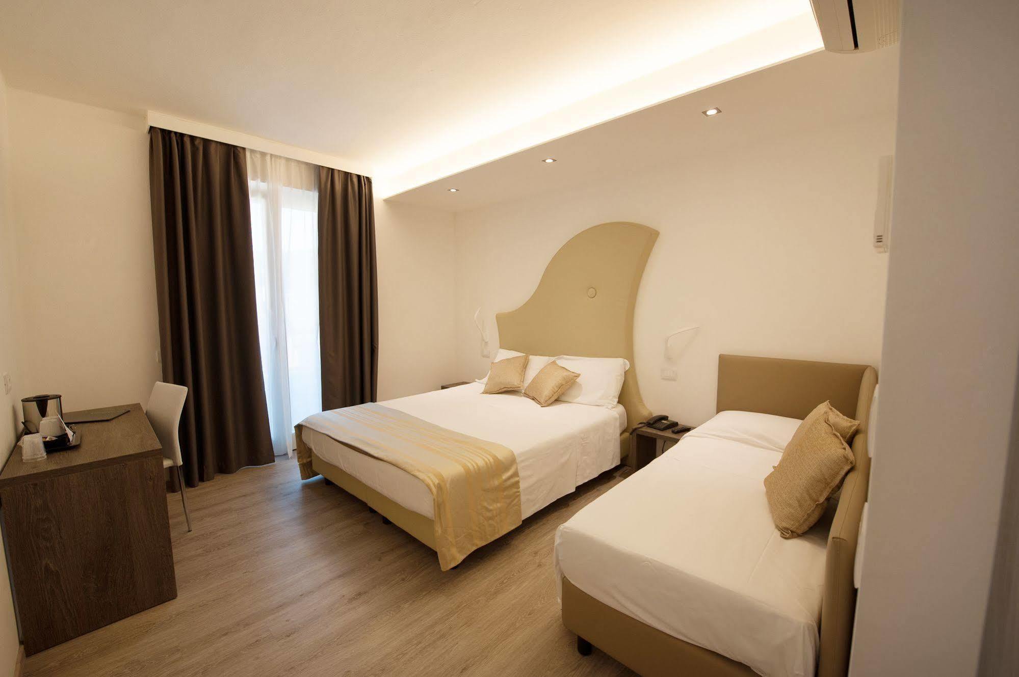 Italia Hotel Garda (Verona)
